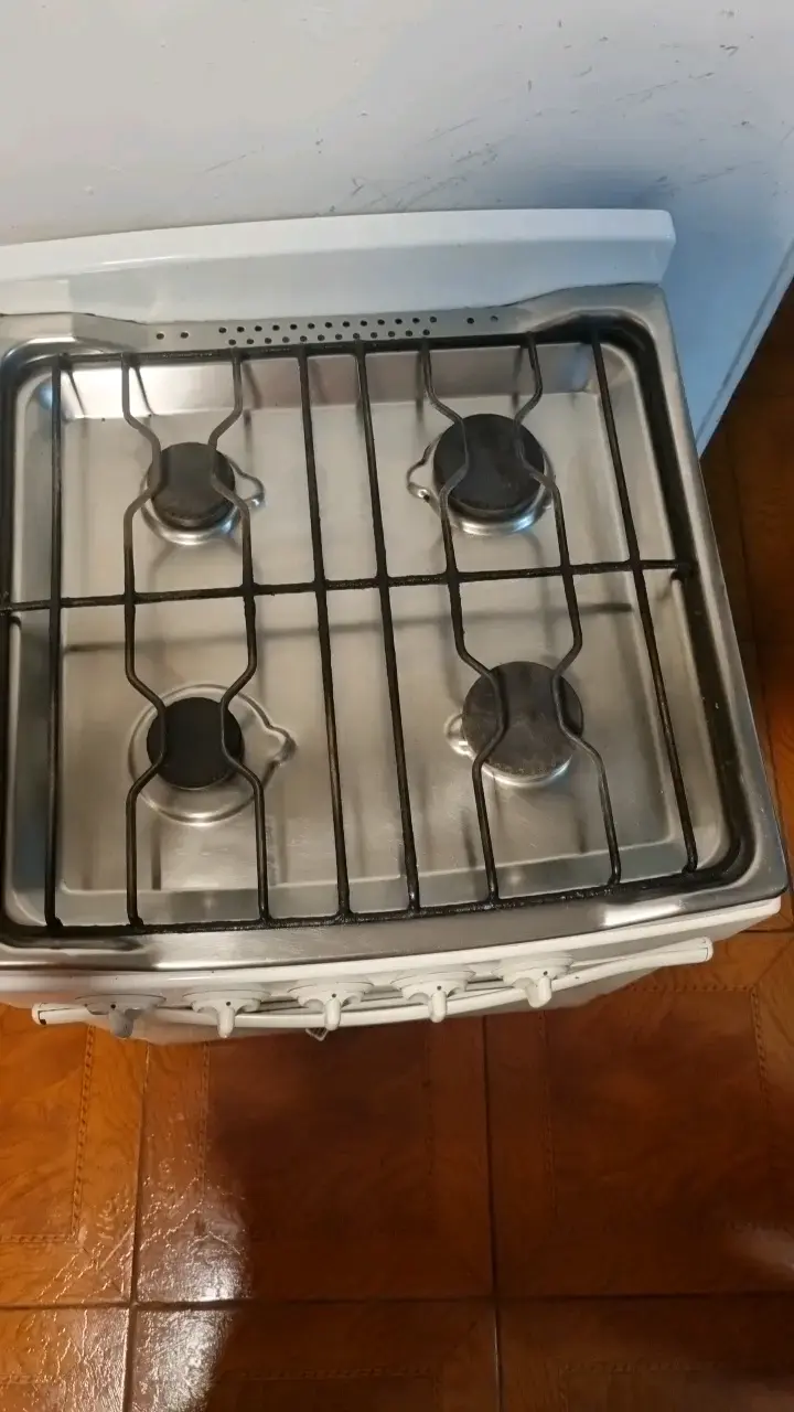 Cocina a gas Mademsa de 4 quemadores - 2