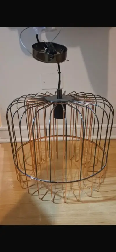 Lámpara colgante de metal moderna con su ampolleta - miniatura 2