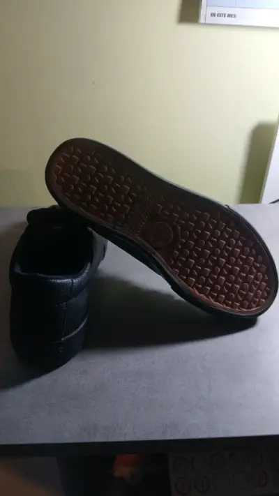 Zapatillas negras de cuero Maui & Sons - miniatura 2