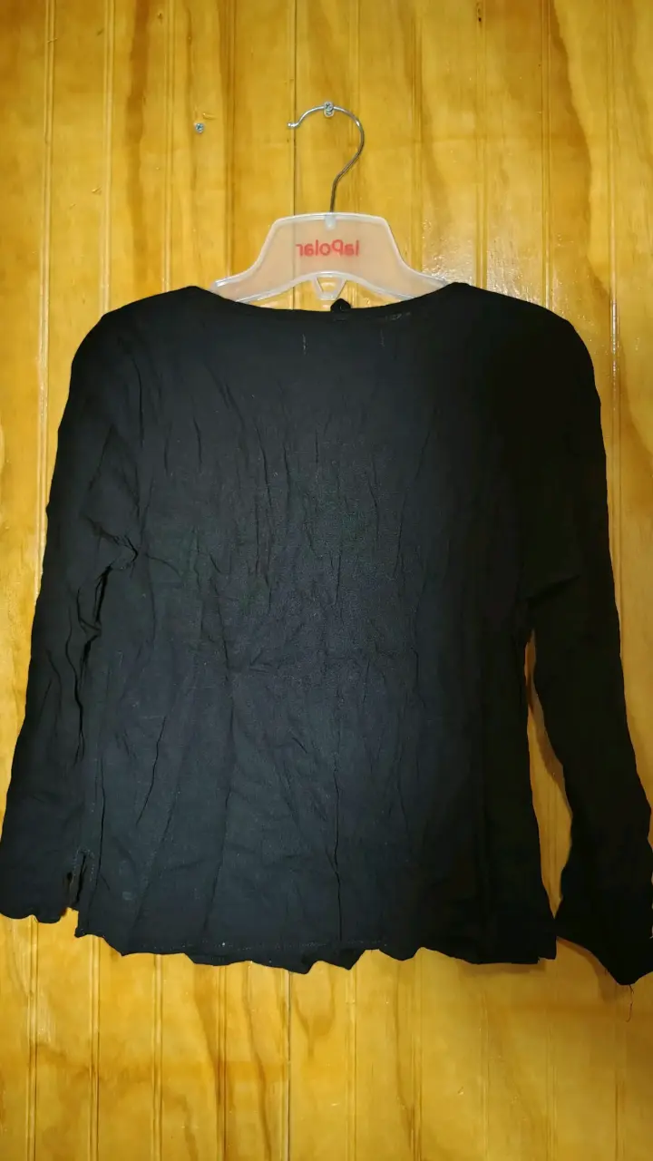 Blusa negra de manga larga Basement - 2