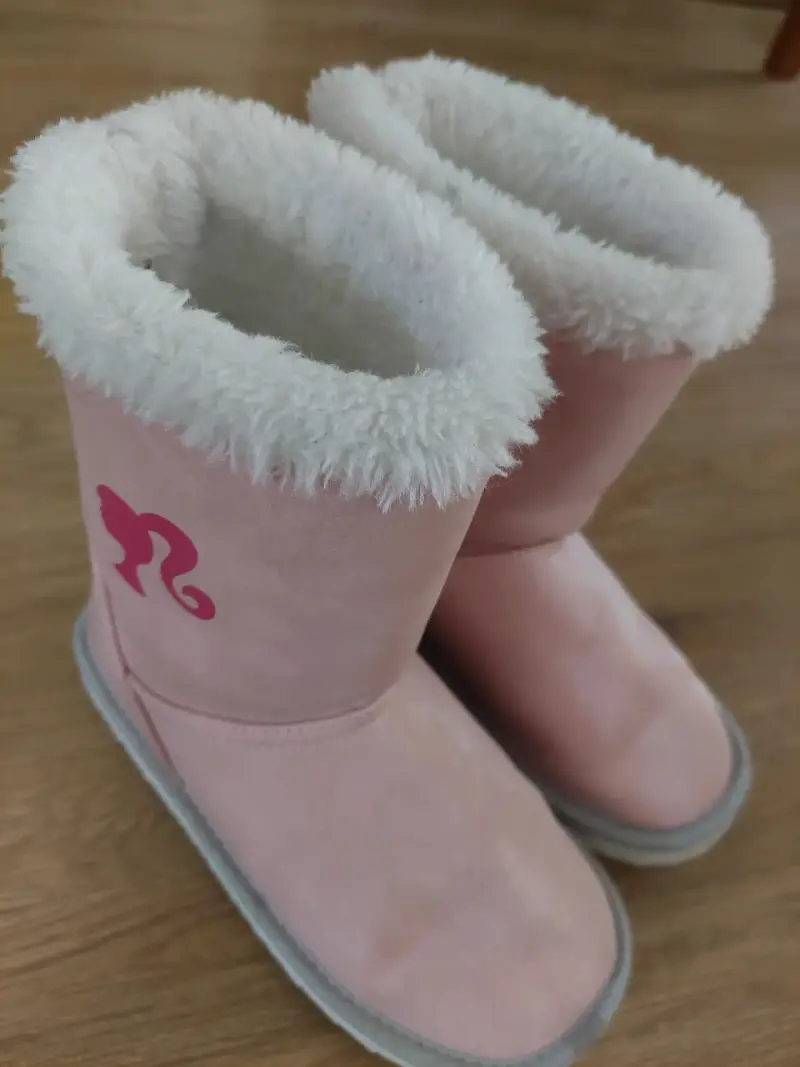 Botas de invierno rosadas para niña con forro de felpa
