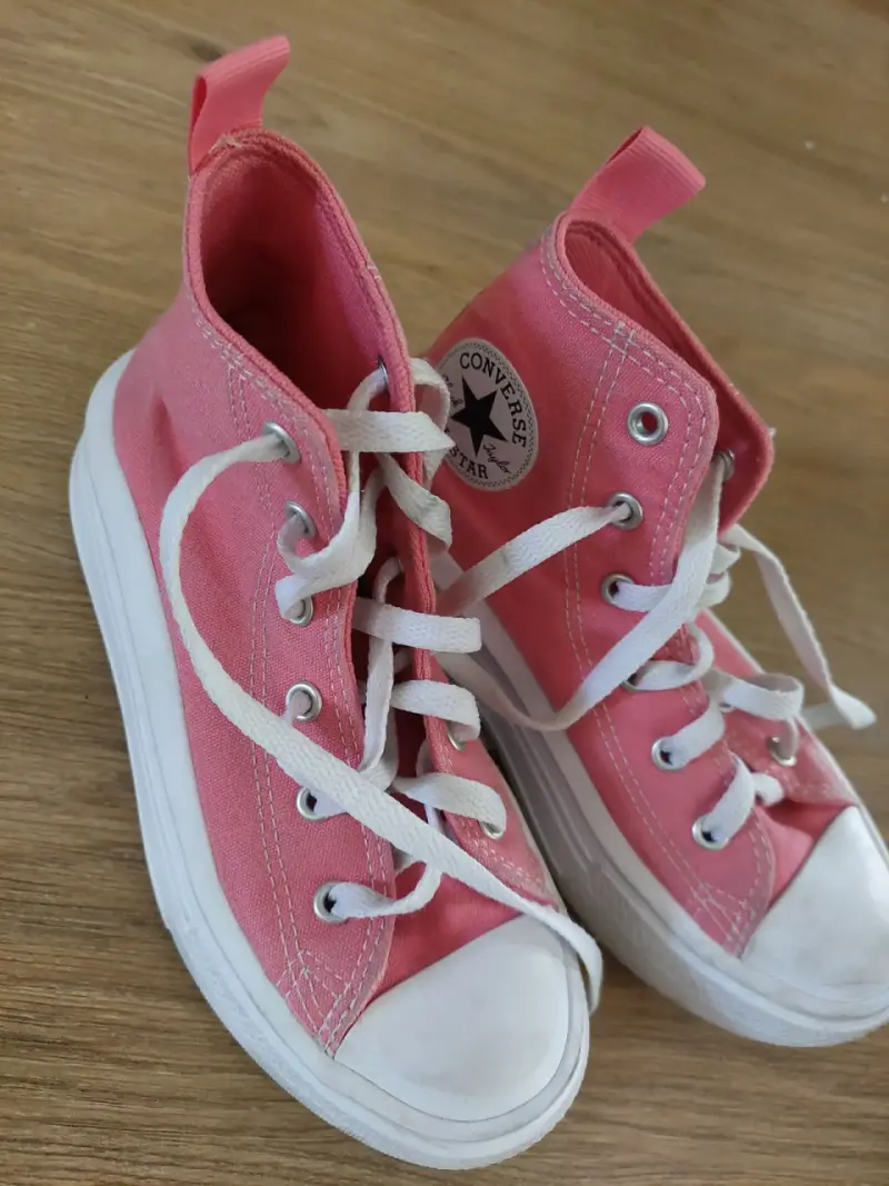Zapatillas Converse rosadas de lona