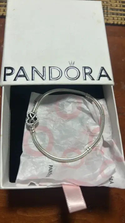 Pulsera de plata Pandora con cierre de corazón - miniatura 1