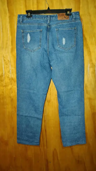 Jeans de mezclilla desgastados para mujer - miniatura 2