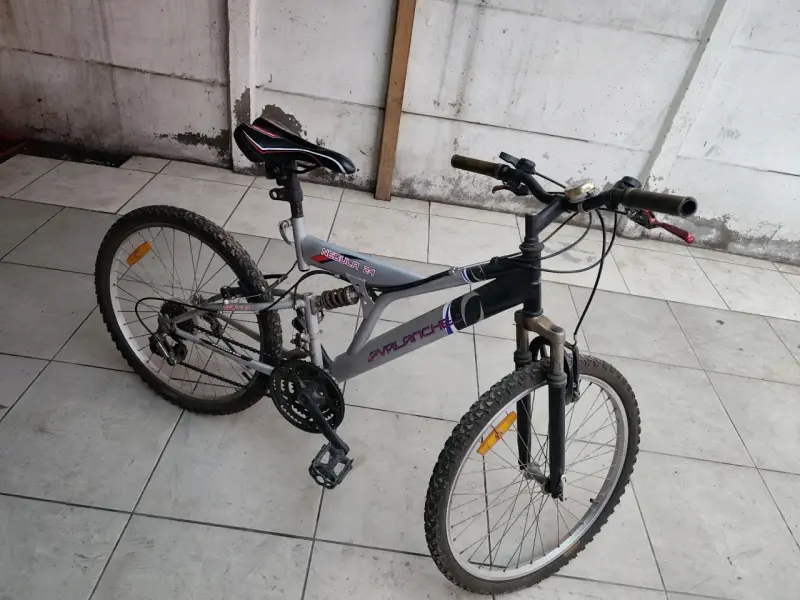 Bicicleta Avalanche Nebula 24" - 3