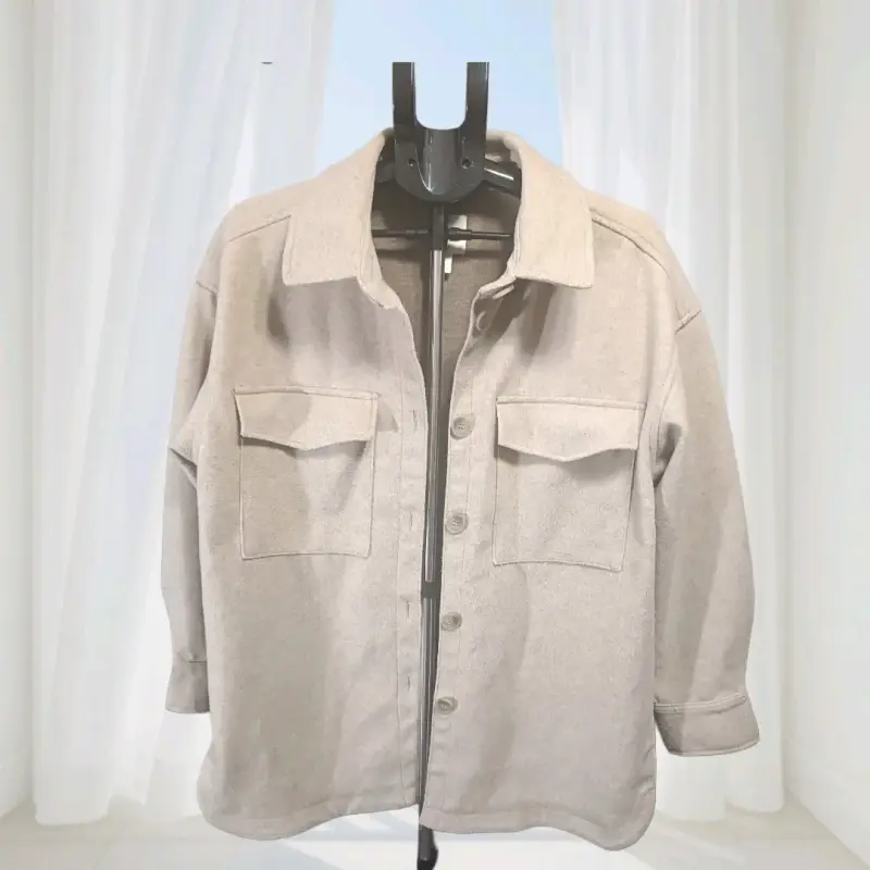 Chaqueta beige para mujer