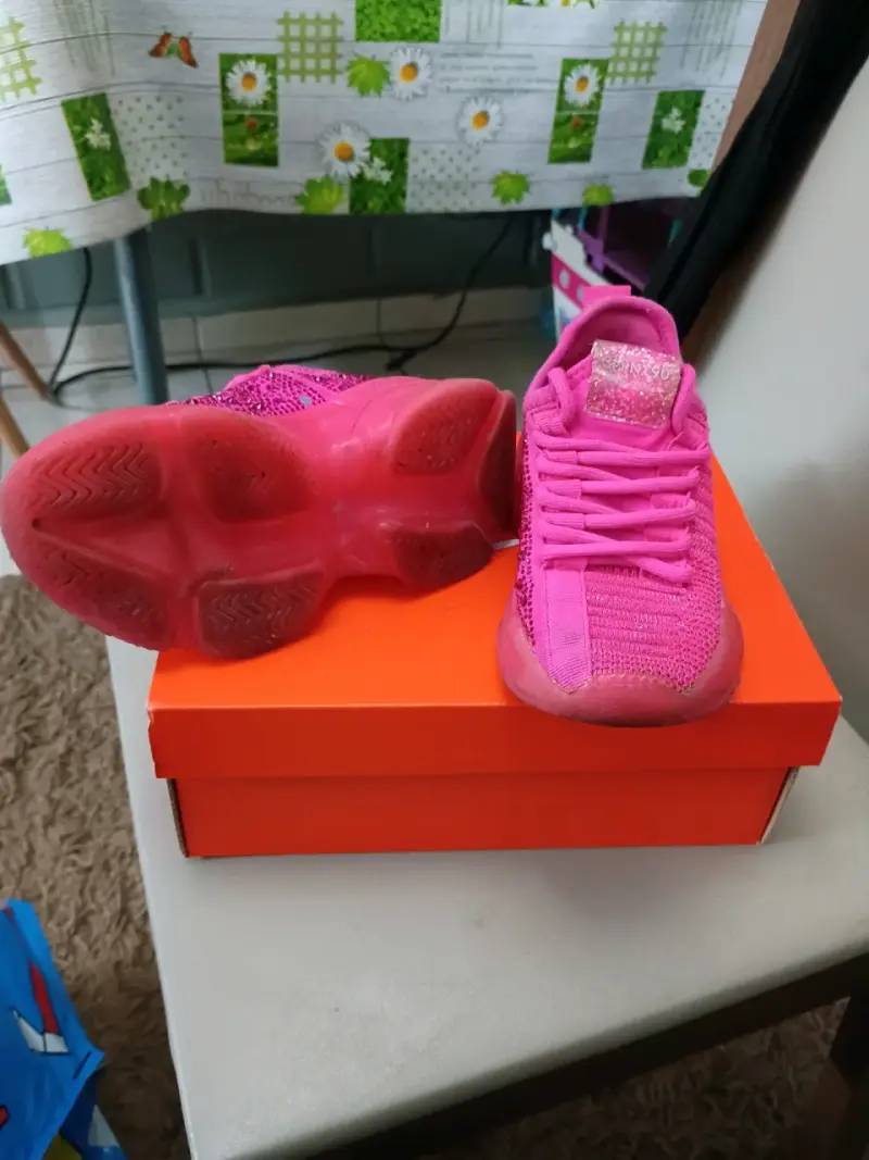 Zapatillas deportivas Nike para niños en blanco y rosa - 4