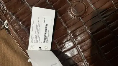 Cartera de cuero marrón estilo cocodrilo NUEVA - miniatura 5
