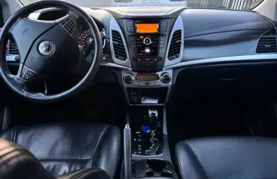 SSANGYONG KORANDO – AUTOMÁTICO – FULL EQUIPO - miniatura 6