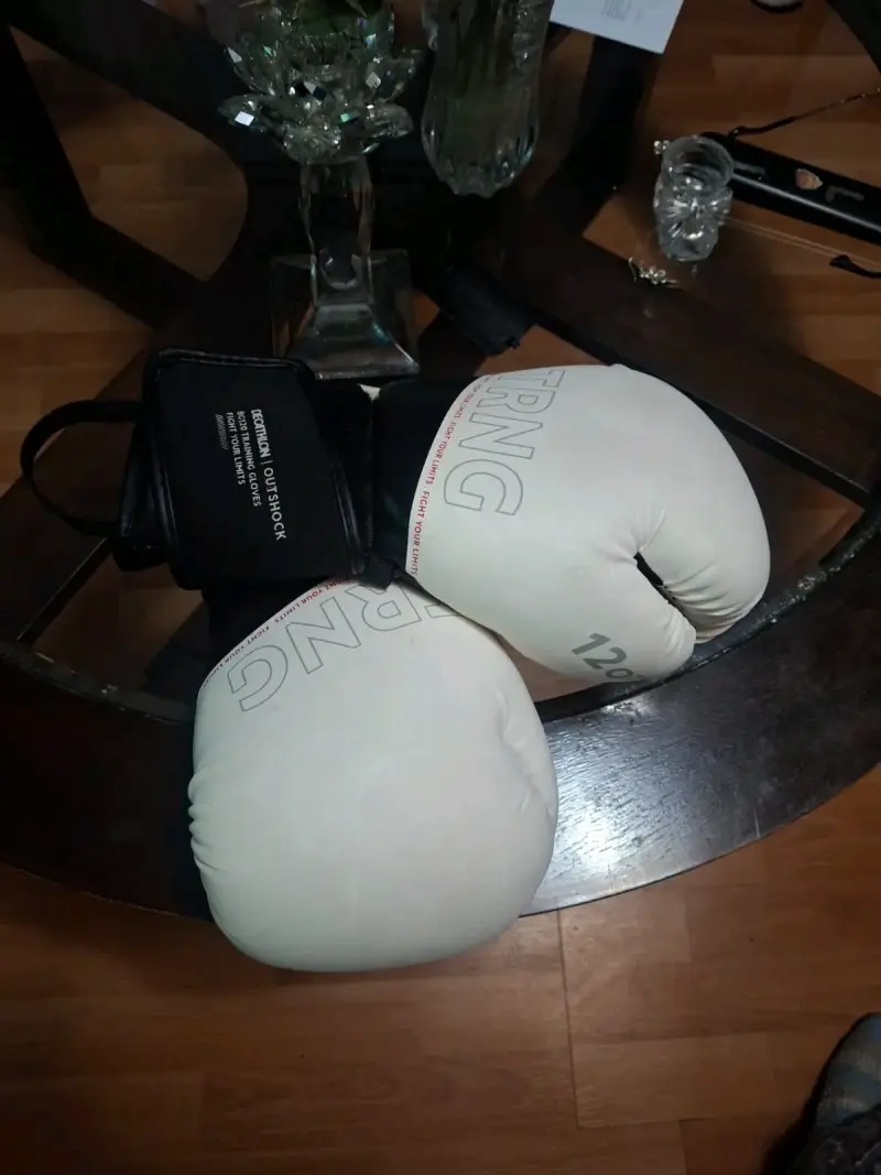 Guantes de boxeo blancos Outshock 12 oz - 1