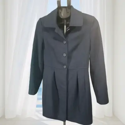 Abrigo azul oscuro para mujer con botones - miniatura 2