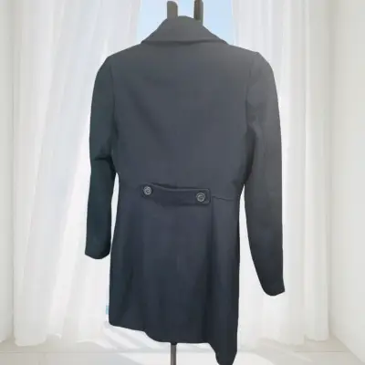 Abrigo azul oscuro para mujer con botones - miniatura 3