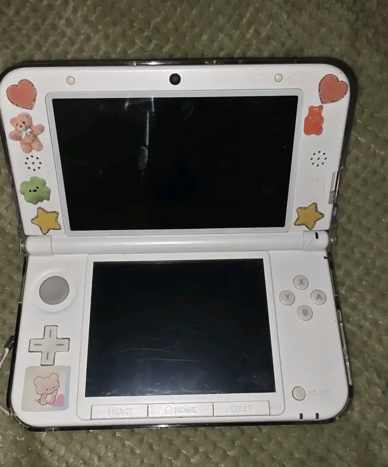 Consola portátil Nintendo 3DS XL blanca - 2