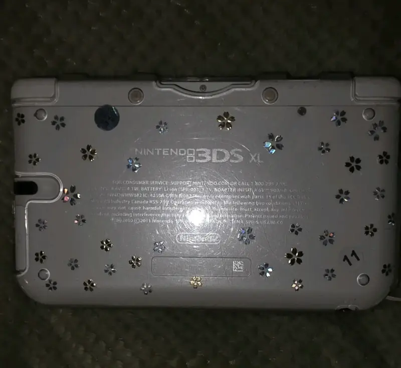 Consola portátil Nintendo 3DS XL blanca - 4