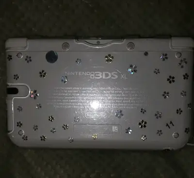 Consola portátil Nintendo 3DS XL blanca - miniatura 4
