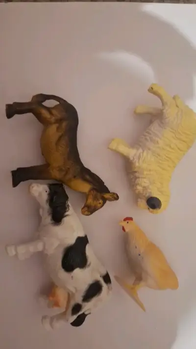 Set de 4 Figuras de Animales de Granja - miniatura 1