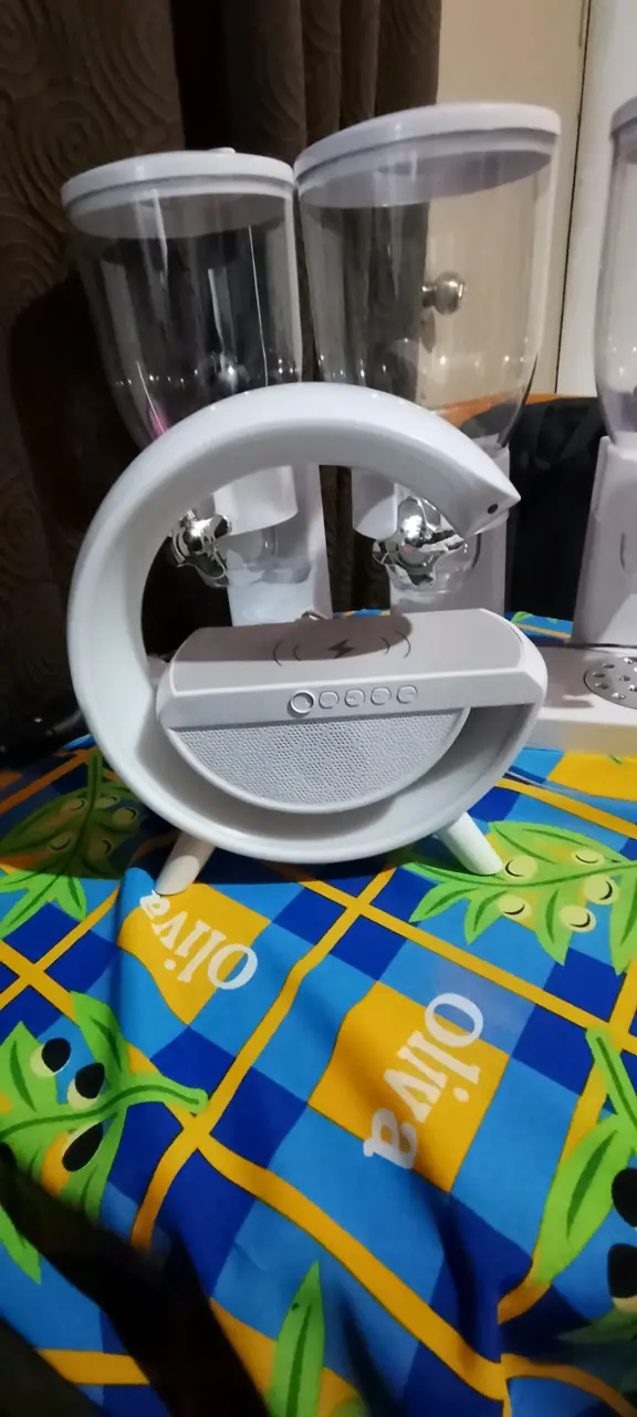 Parlante Bluetooth con Carga Inalámbrica Blanco
