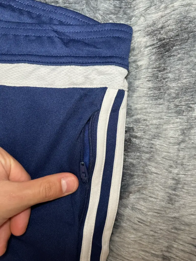 Pantalones deportivos azul Adidas con franjas - 3