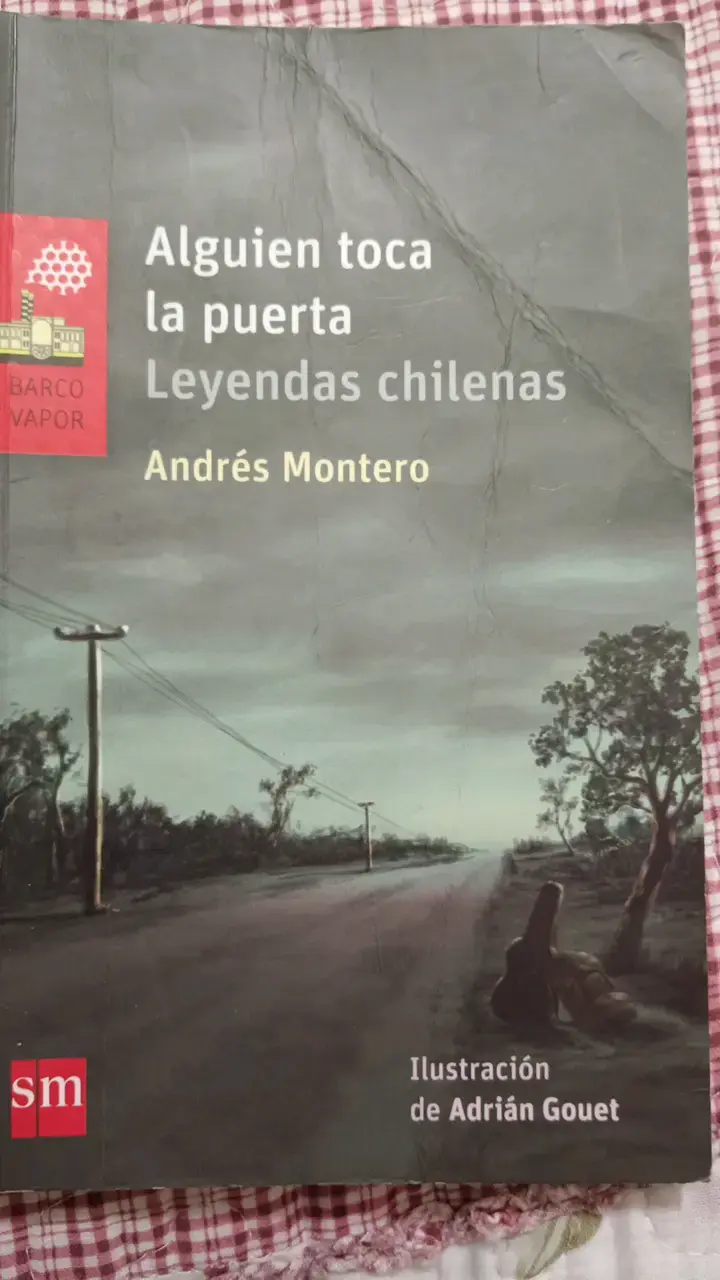 Libro 'Alguien toca la puerta' de Andrés Montero