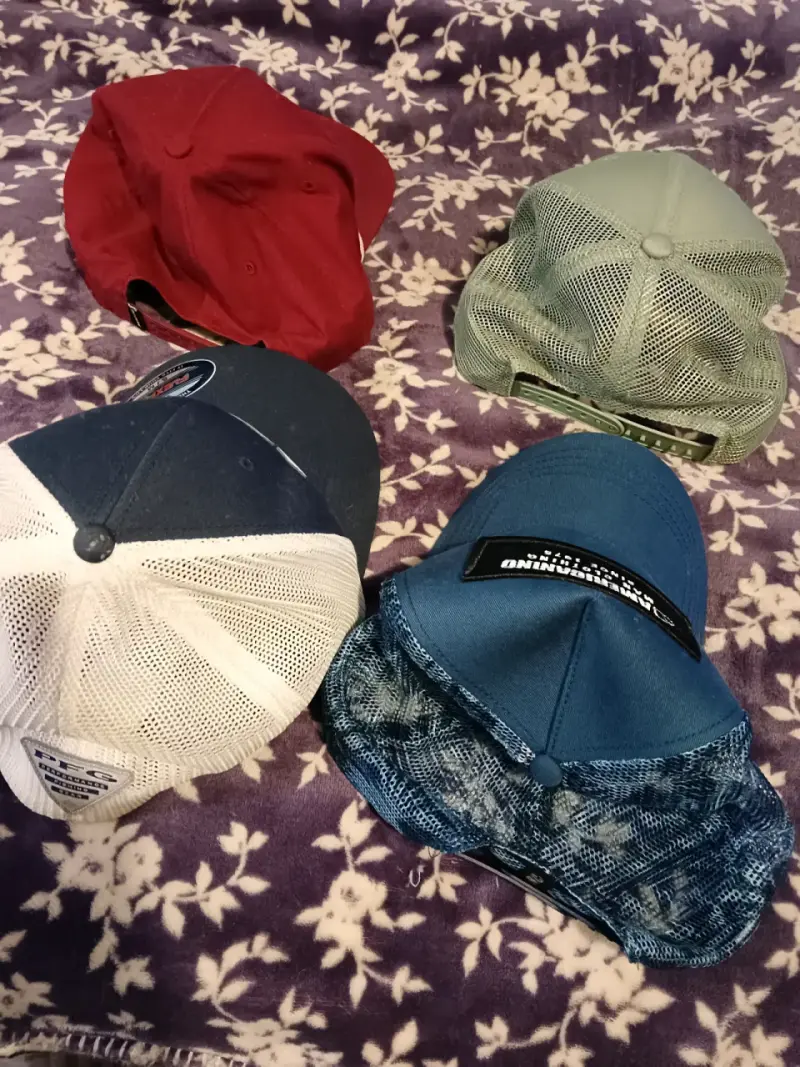 Lote de 4 gorras de marcas variadas - 2