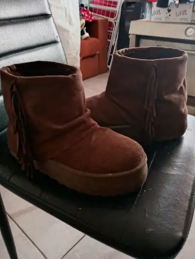 Botines de gamuza marrón con flecos para mujer - miniatura 3