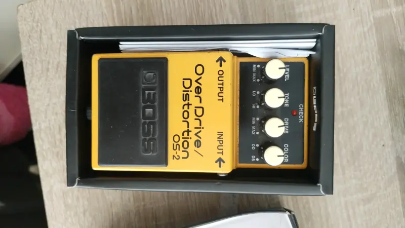 Pedal de Efectos Boss OS-2 OverDrive Distortion - 1