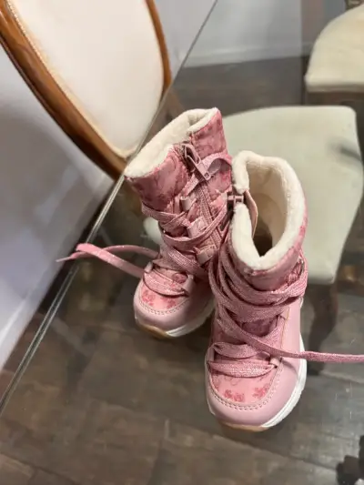 Botas para niña rosadas con forro interior - miniatura 3