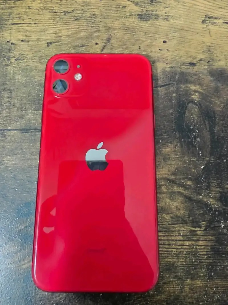 iPhone 11 rojo - 2