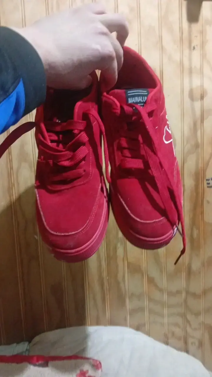 Zapatillas rojas Mainalun con diseño único - 2