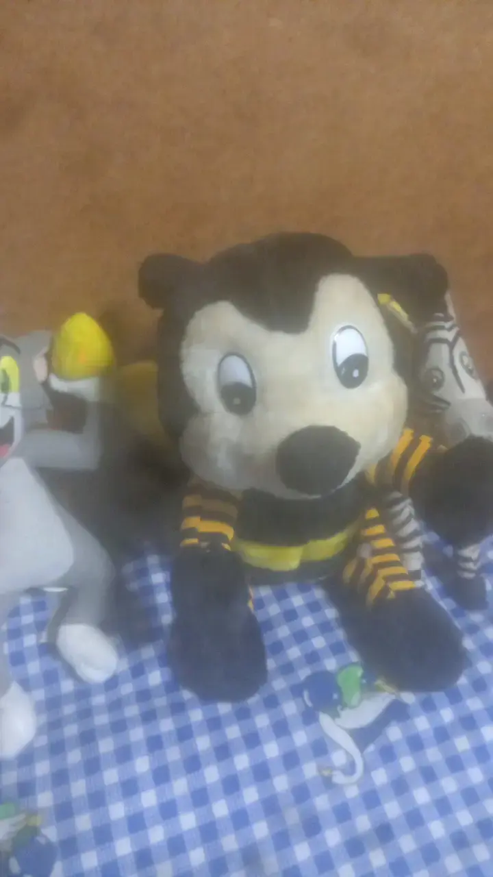 Peluches de personajes animados variados - 4