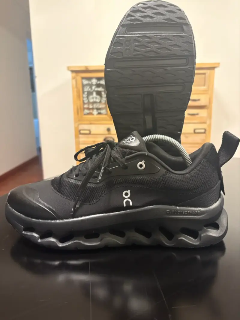Zapatillas deportivas negras On Cloud - 1
