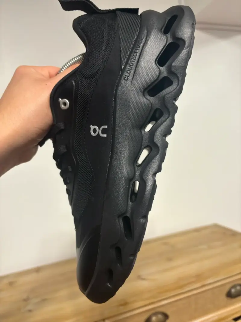 Zapatillas deportivas negras On Cloud - 5