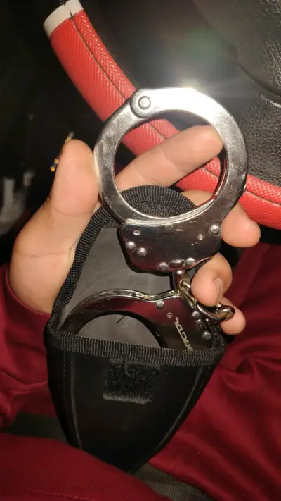 Esposas de acero inoxidable con funda - miniatura 1