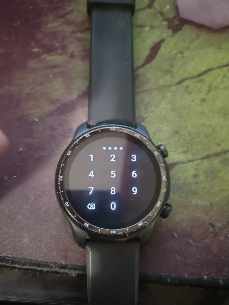 Smartwatch con Wear OS y correas intercambiables - 2