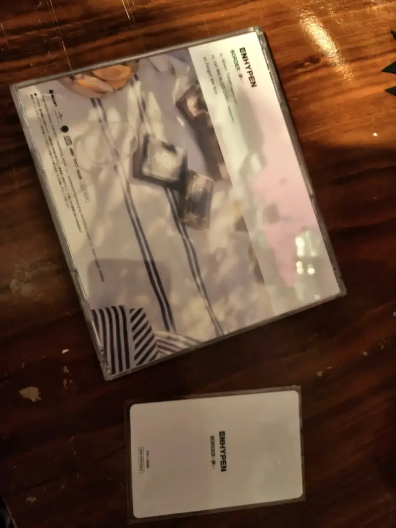 Álbum Enhypen Border: Hakanai con Photocard - 2
