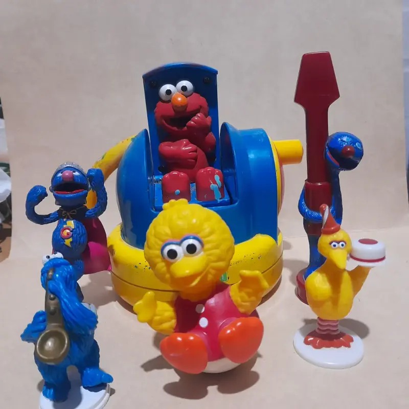 Set de figuras de personajes "plaza sésamo" - 2
