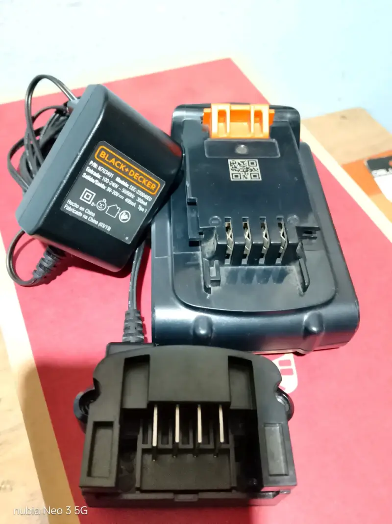 Batería y Cargador Black+Decker 20V Lithium - 2