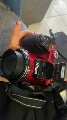 Cámara Nikon Coolpix B500 Roja con Zoom Óptico - 3