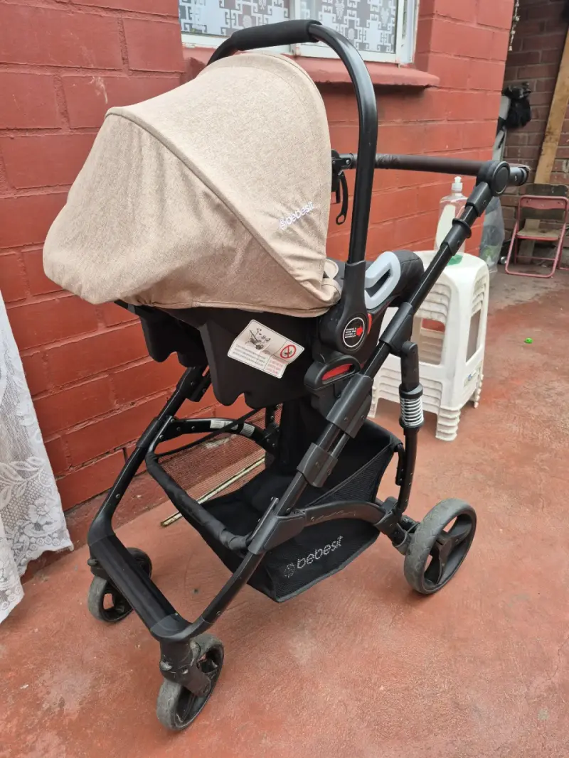 Coche de bebé Bebesit color beige - 1