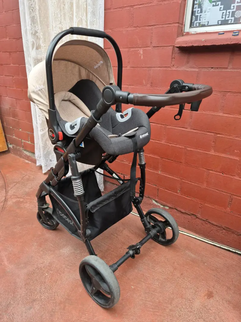 Coche de bebé Bebesit color beige - 2