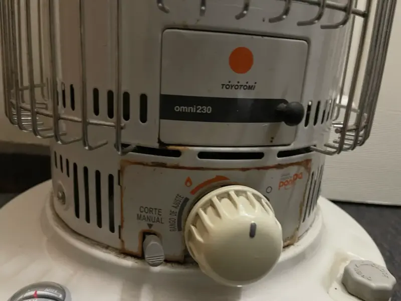 Estufa a kerosene Toyotomi Omni 230 - 3