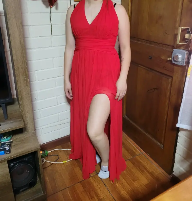 Vestido largo rojo con abertura lateral - 3