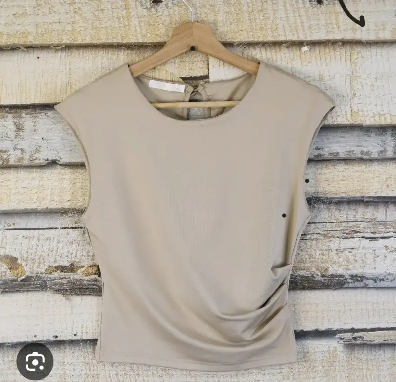 Polera sin mangas beige y verde agua - 4