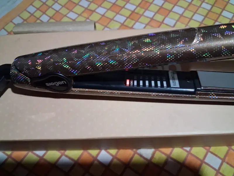 Plancha de Pelo Siegen Specialist con Diseño Brillante - 2