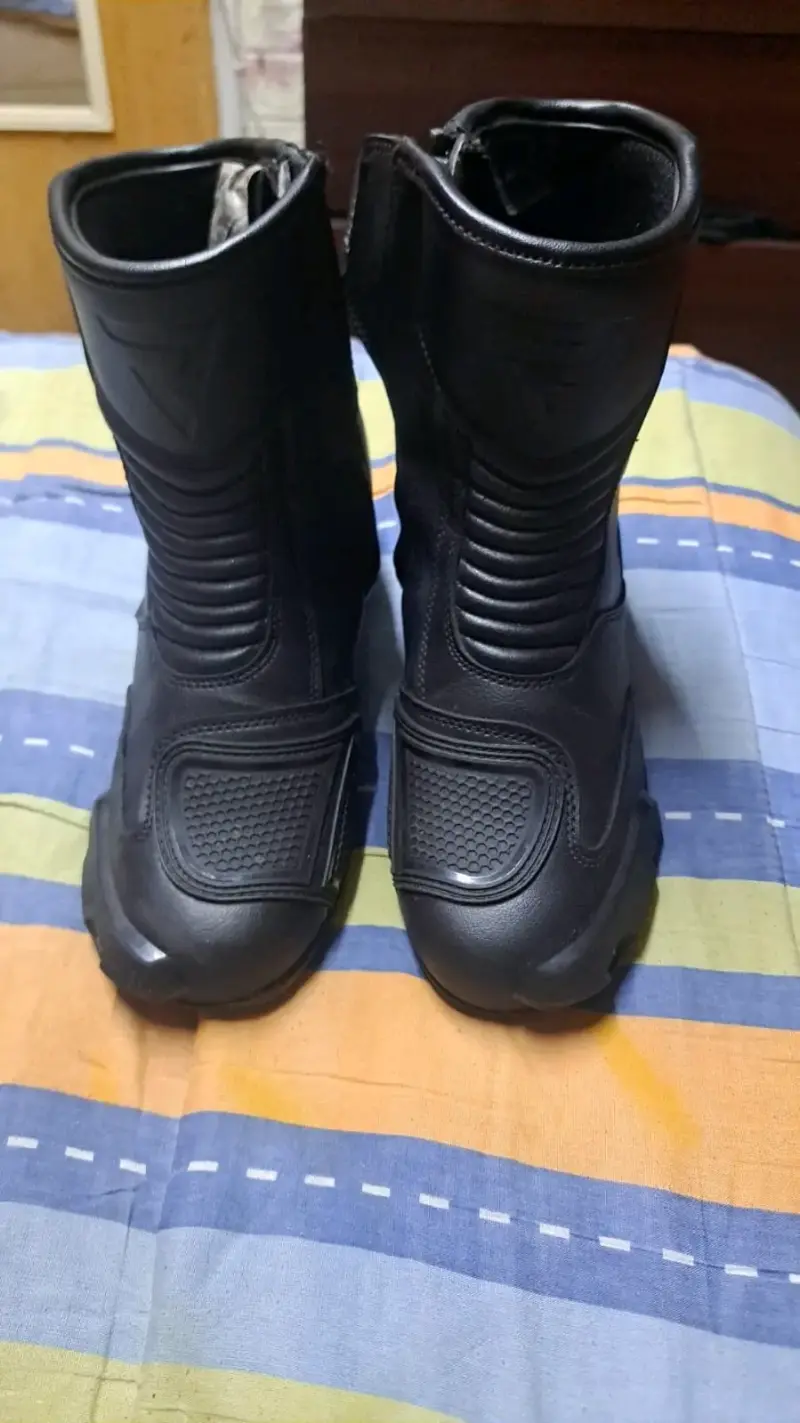 Botas de moto negras de cuero