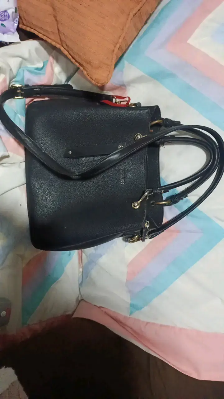 Cartera negra de cuero con asas dobles - 1