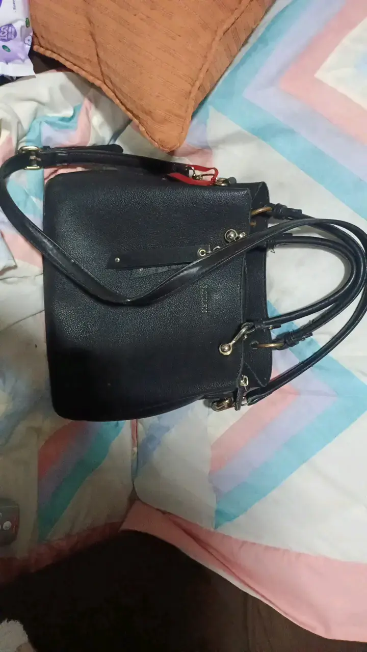 Cartera negra de cuero con asas dobles - 2