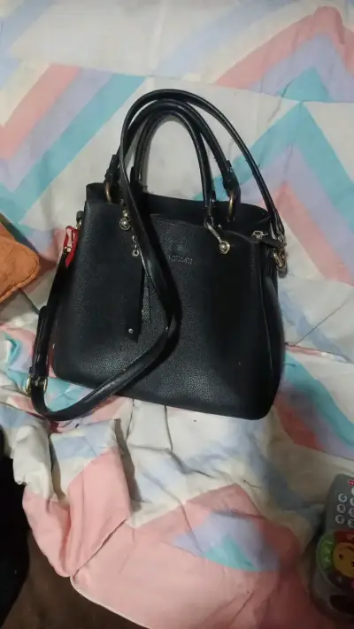 Cartera negra de cuero con asas dobles - miniatura 3