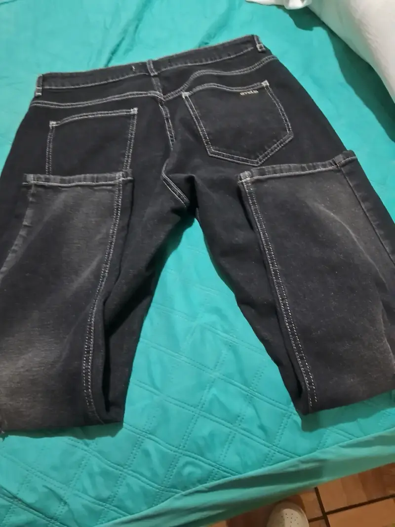 Jeans negros desgastados para mujer - 2