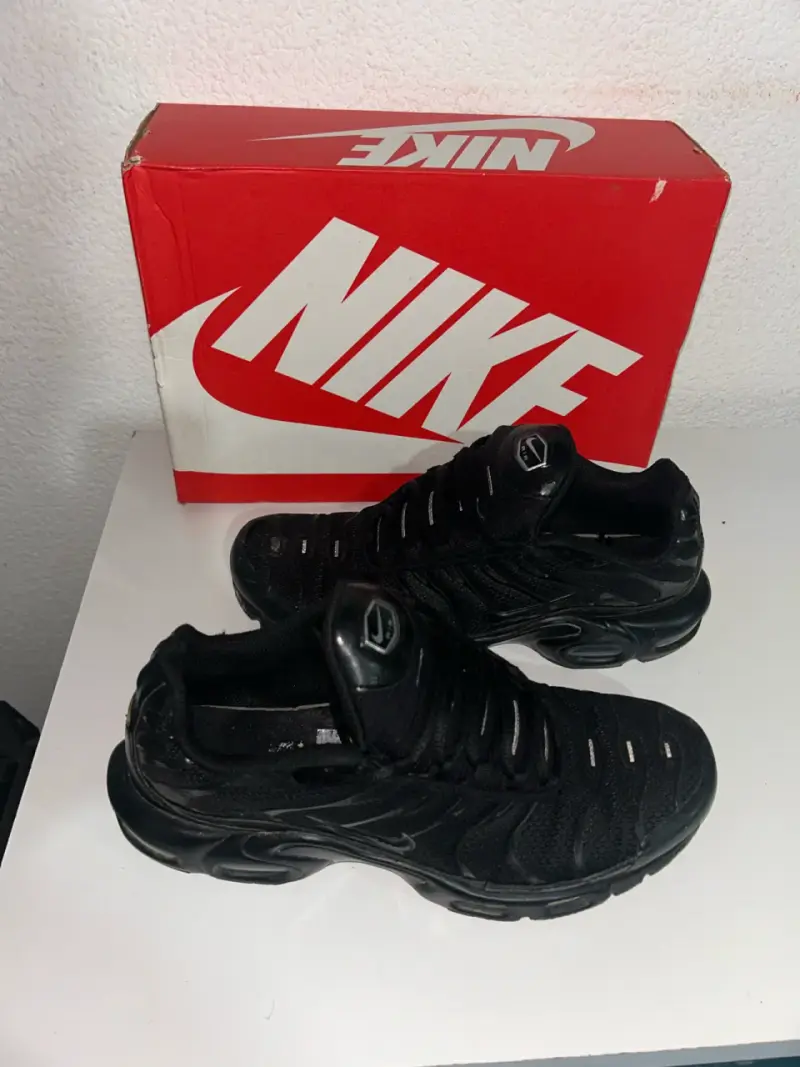 Zapatillas Nike TN negras